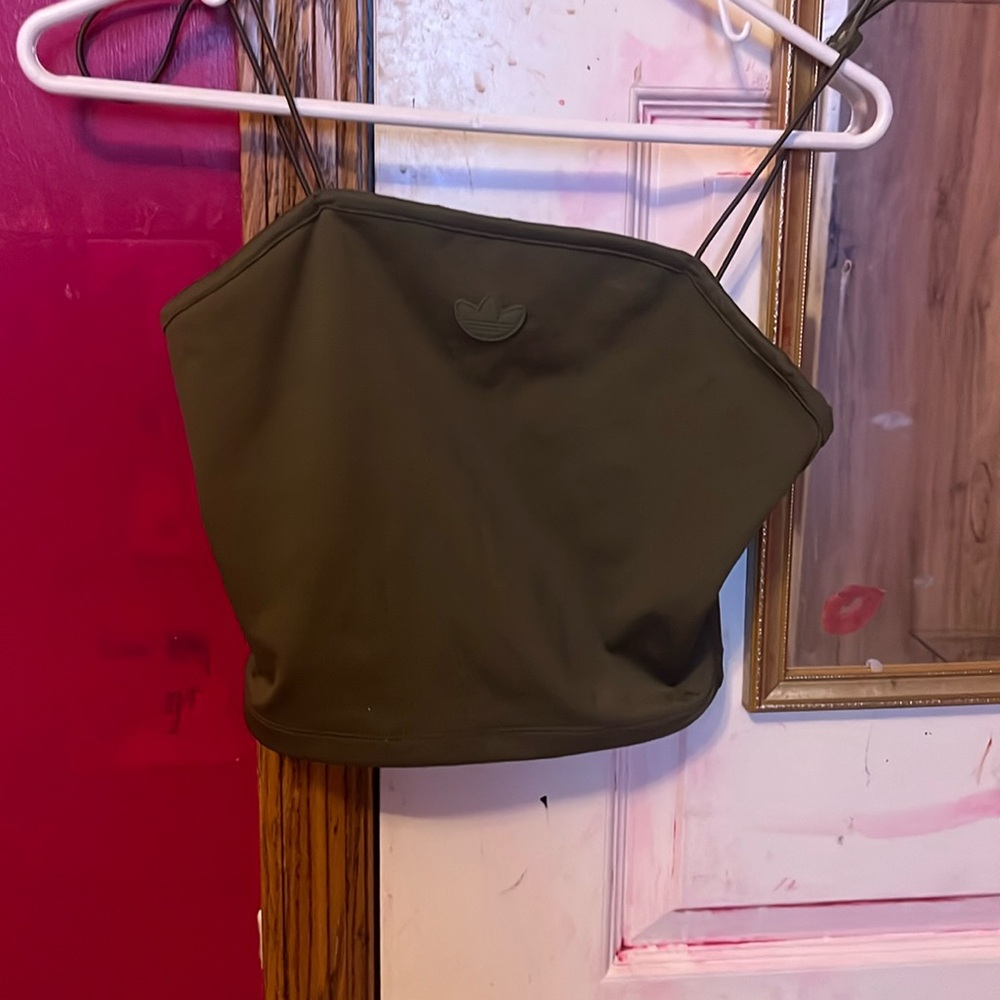 addias crop top